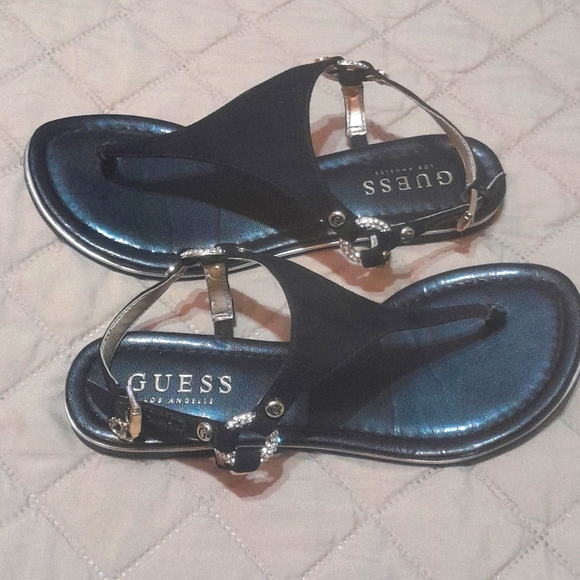 Guess GFShelsy Sandal - Picture 2 of 4